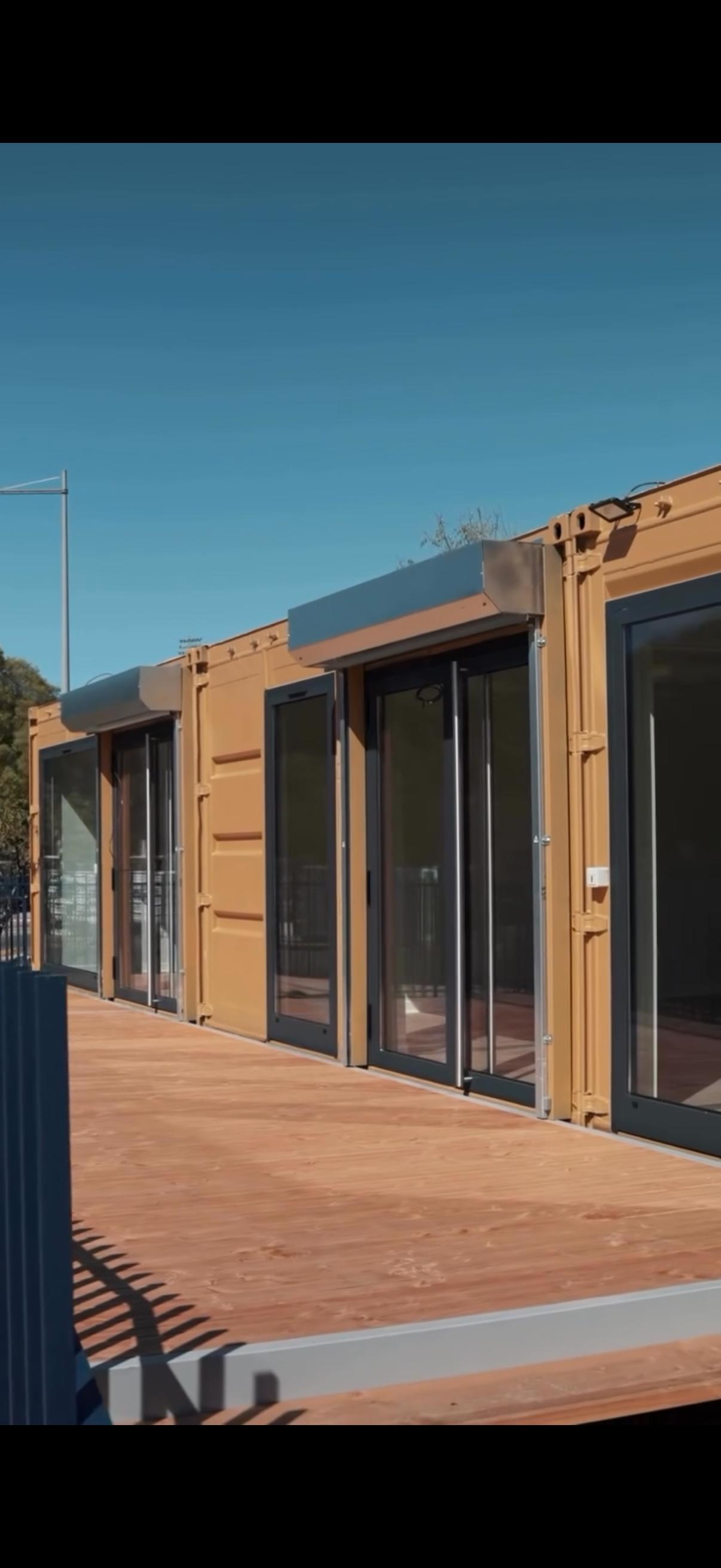 Bespoke container row